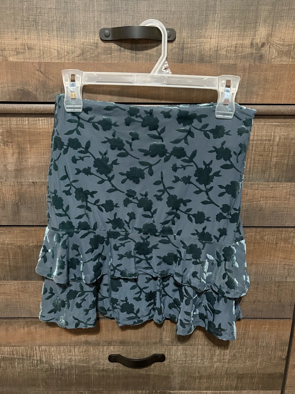 Forever 21 Green Floral Velvet Mini Skirt